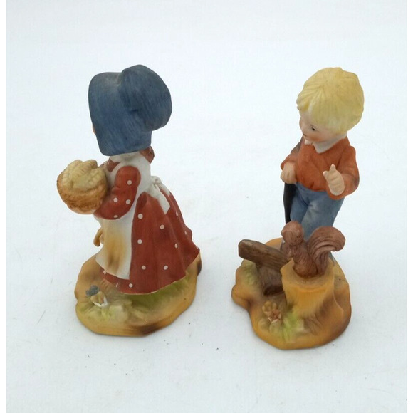 Vintage 1975 Enesco Girl Basket Corn & Cat and Boy Chopping Wood Figurine E-5311 - Picture 4 of 8